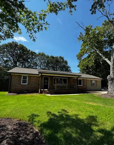 Main picture of 2706 E Lee Rd