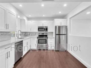 Main picture of 4500 SW 42nd Ter