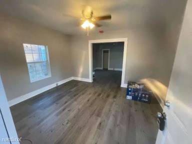 Main picture of 1417 N Jones St