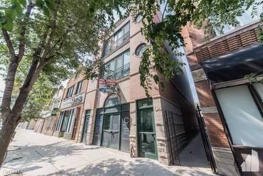Main picture of 850 N Ashland Ave