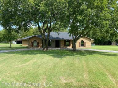Main picture of 1950 Rock Ridge Rd