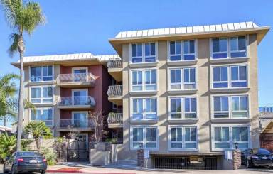 Main picture of 3939 Illinois St