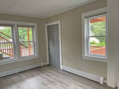 Main picture of 256 Washington St