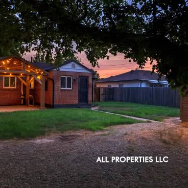 Main picture of 3511 Newport St
