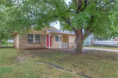Main picture of 212 S 201st East Ave