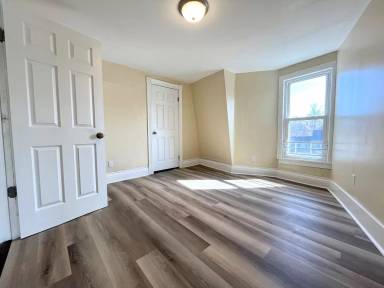 Main picture of 86 Hawley St