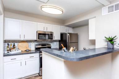 Main picture of 2800 at Sweetwater