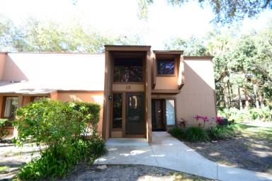 Main picture of 16 Oakmont Ct