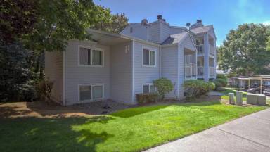 Main picture of Renton Ridge Condominium