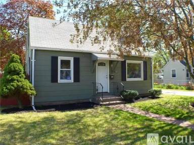 Main picture of 70 Whitney Rd