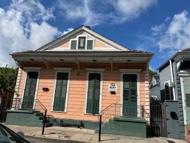Main picture of 728 Ursulines Ave