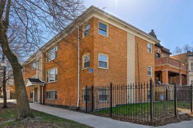 Main picture of 2128 N Whipple St