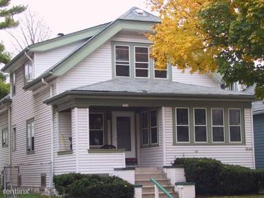 Main picture of 3018 N Oakland Ave