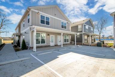 Main picture of 312 Parker St