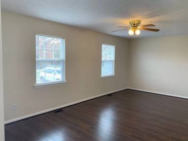 Main picture of 31 N D St