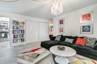 Main picture of 7640 Provincial Dr