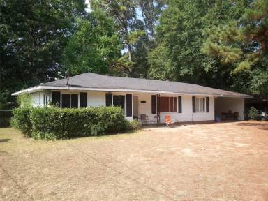 Main picture of 2727 Revere St