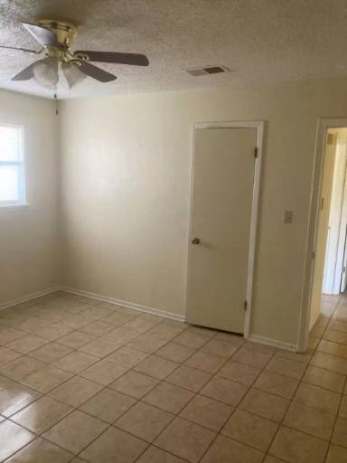 Main picture of 103 W Truman Ave