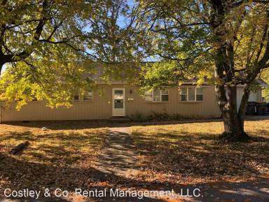 Main picture of 801 W 12th St