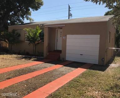 Main picture of 920 NW 48th St