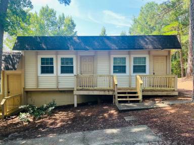 Main picture of 45 Westgate Dr