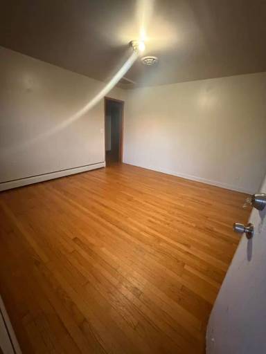 Main picture of 1018 Montgomery St