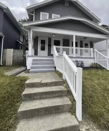 Main picture of 1661 S 4th St