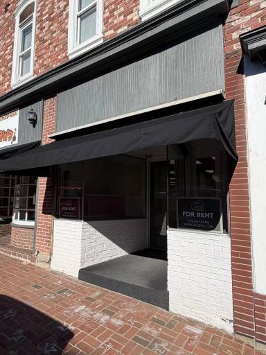 Main picture of 614 W Main St