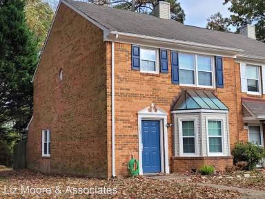 Main picture of 107 Souverain Lndg