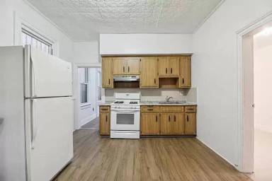 Main picture of 42 Hudson St