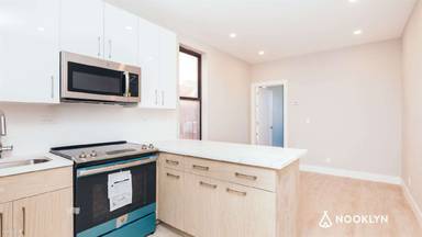 Main picture of 319 Malcolm X Blvd