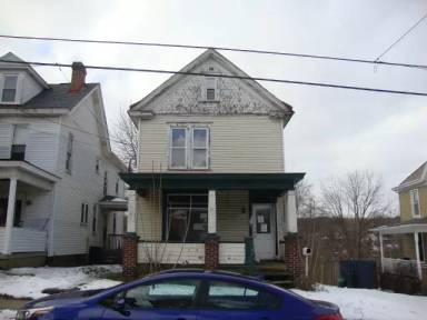 Main picture of 411 N 3rd St