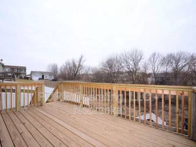 Main picture of 4616 N 154th St