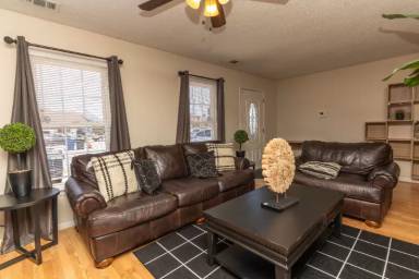 Main picture of 1301 Pershing Ct