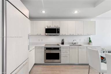 Main picture of Brickell Heights
