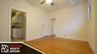 Main picture of 512-20 W Cornelia Ave