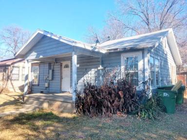 Main picture of 1013 Cook St