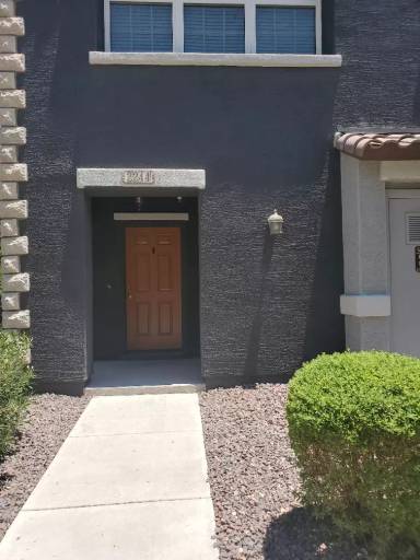 Main picture of 2218 E Huntington Dr