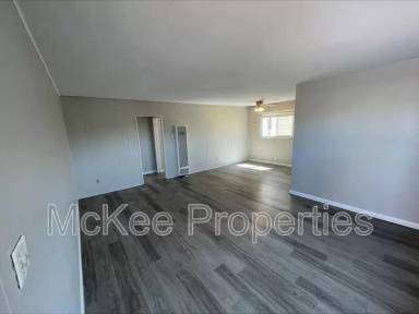 Main picture of 816 1/2 Diamond St