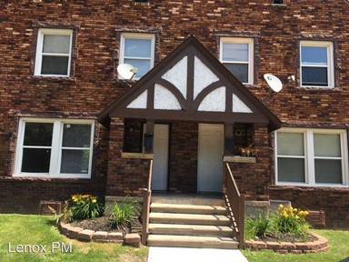 Main picture of 17 Maynard Ct