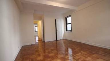 Main picture of 214 W 104th St