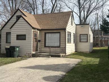 Main picture of 215 Clifton Dr