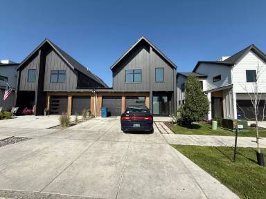 Main picture of 1401 Windrow Dr