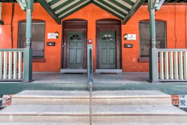 Main picture of 3922 Sansom St