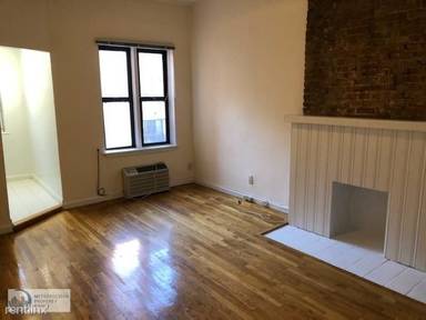 Main picture of 426 E 81st St