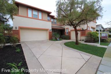 Main picture of 102 N Hancock Park Dr