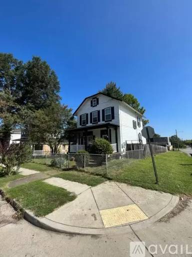Main picture of 301 W 26th St