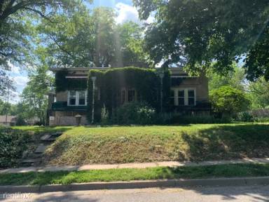 Main picture of 2035 S 50th St