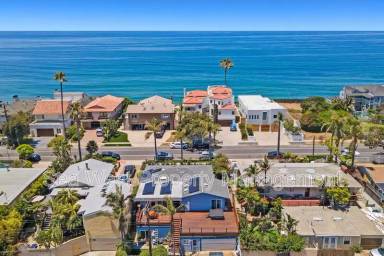 Main picture of 425 Neptune Ave