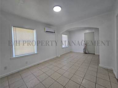 Main picture of 846 N Oliver Ave